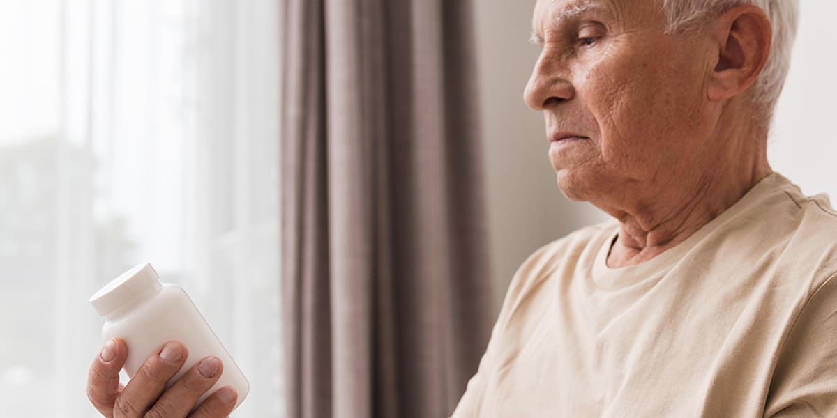 Leia mais sobre o artigo HMB – Hidroximetilbutirato: Por que essa substância é tão boa para os idosos?